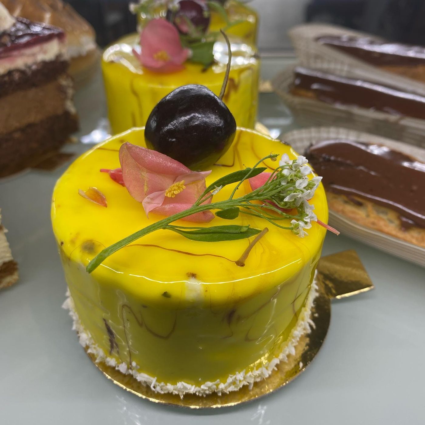 Fresh fruit tarts and lemon meringue tartlets